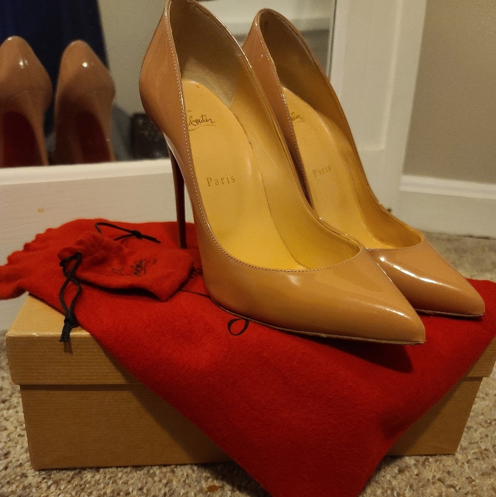 Christian Louboutin Pigalle Follies Nude size 39